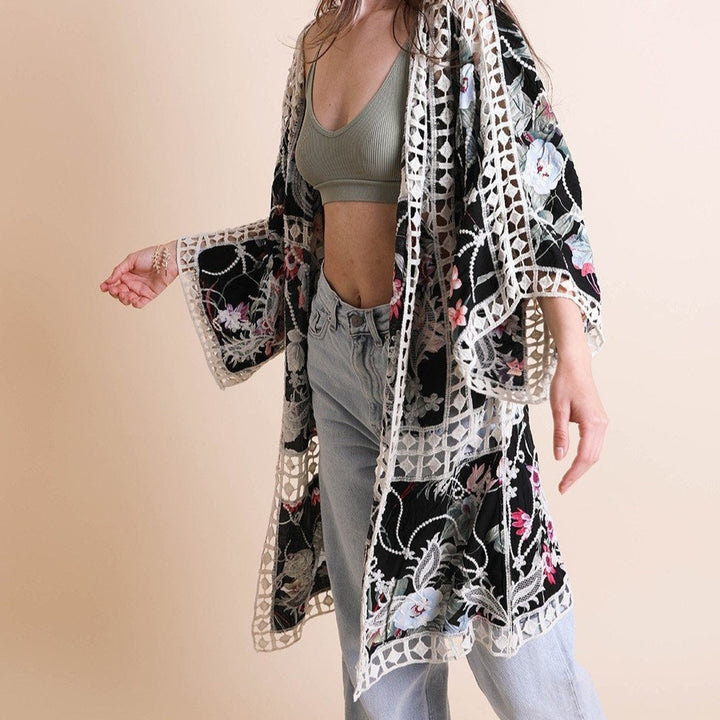 Heriloom Embroidered Kimono One Size / Black